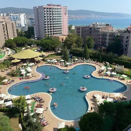 Royal Beach Apartment-2