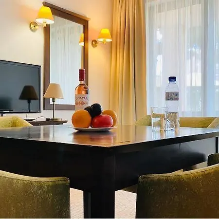 Royal Beach Barcelo - Big Studio & Garden-3