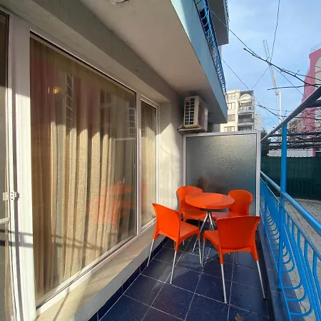 Violet Garden 2 Veranda Apartment-2