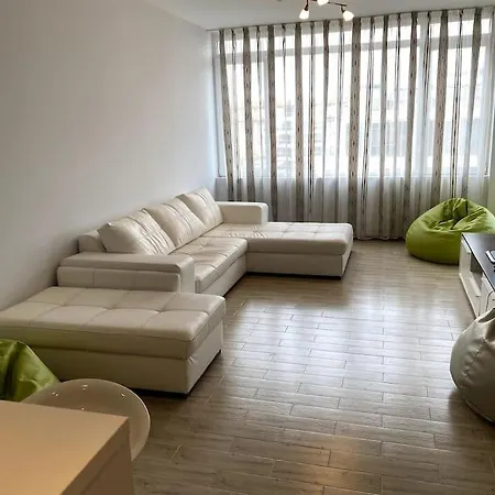 Charming 1-Bedroom Apartment In Saint Sofia Apartcomplex-3