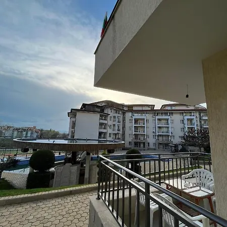 Sunny Beach Hills Apartment-3
