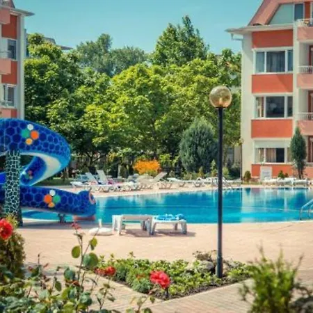 Spacious, 1 Bedroom Apartment-2