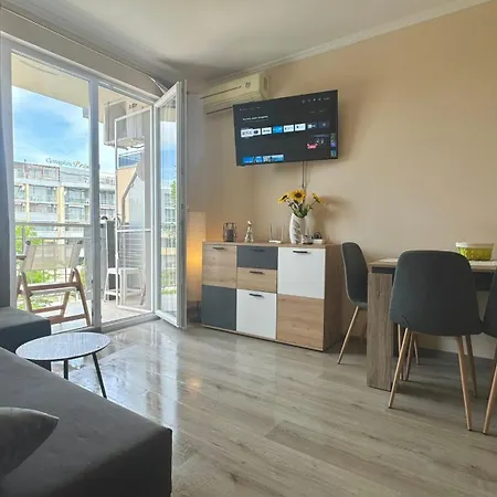 Bratanov Vip Vision Apartment-2