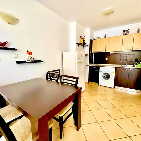 Grand Kamelia Holiday Apartments-2