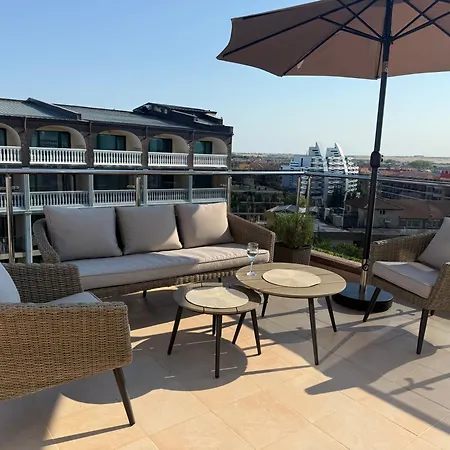 Admiral Plaza Apartments-3