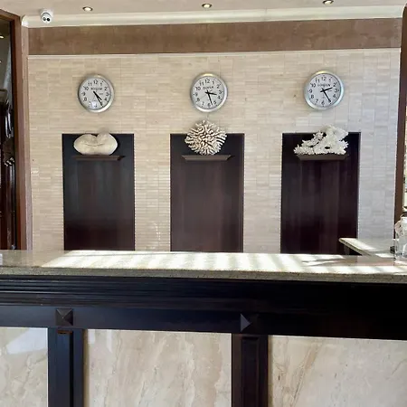 Luxurious 2 Bedroom Appt At The Black Sea Coast-3
