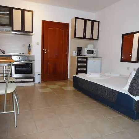 Summer Dreams -Apartcomplex-3