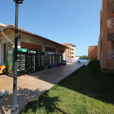 1 Bedroom Apartment In Sunny Day 6-3