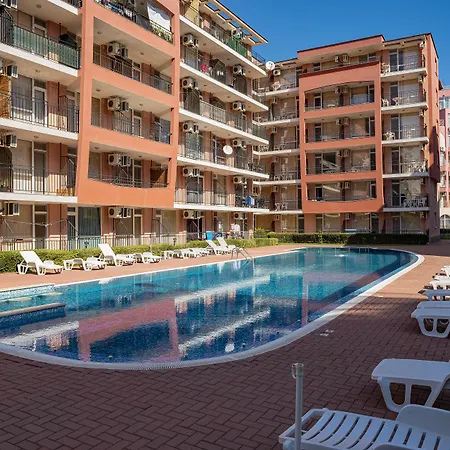 Sunset Beach - Menada Apartments-2