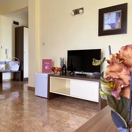 Hotel Zaara-3