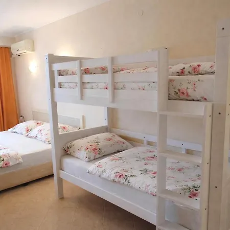 One Bedroom Guest Suite-3