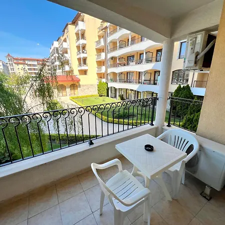 Royal Sun - Sunny Cove Apartment-3