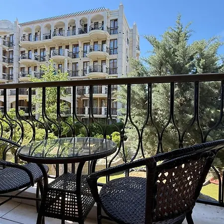 Bratanov Harmony Suites Dream Island Apartments-2