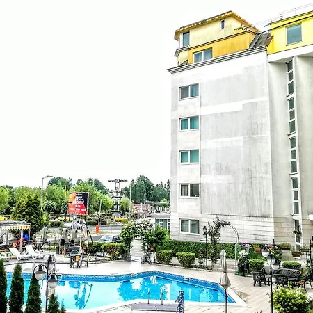 Luxury Breeze Apartment-2