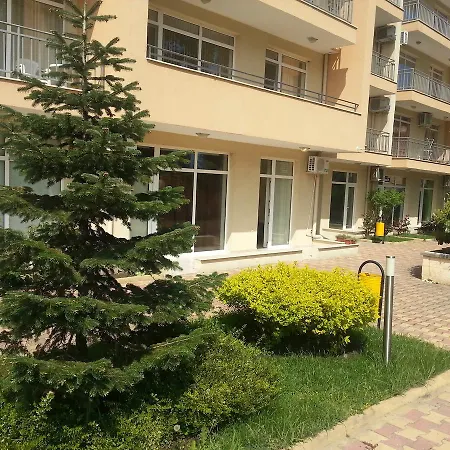 Kamelia Garden Studio Nova-3