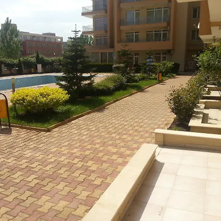Kamelia Garden Studio Nova-2