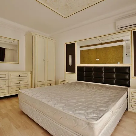 Golden Rainbow Apartments-2
