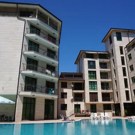 Amadeus Lux - Menada Apartments-2