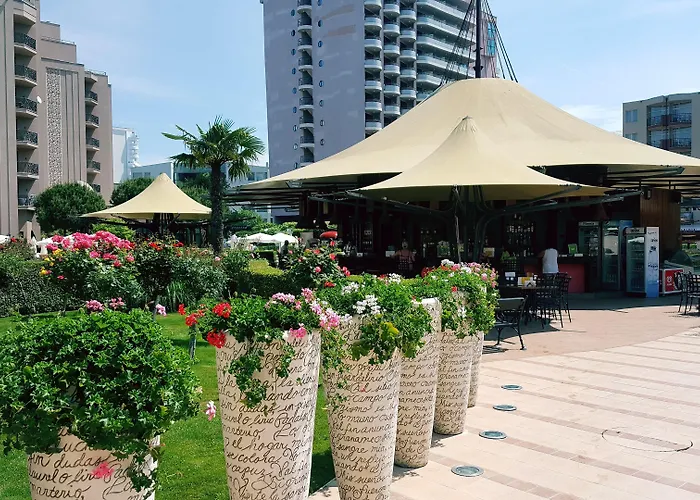 Royal Beach Private Apartments Sunny Beach