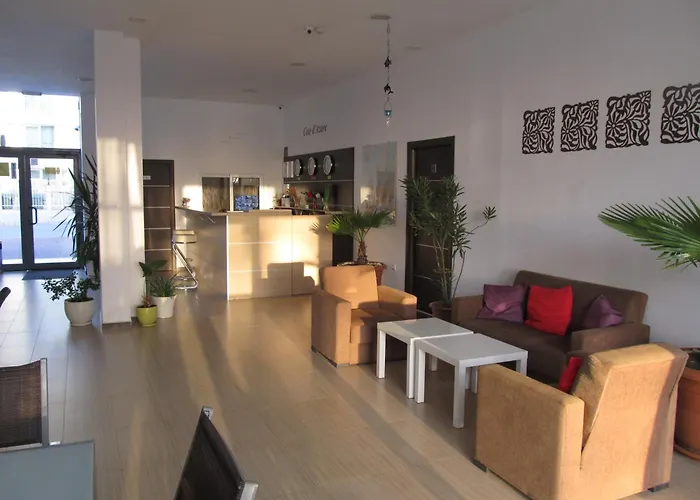 Apartments&studios in Cote d’Azure Sunny Beach admite animales