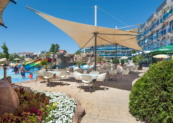 Hoteles cerca de Discoteca Cacao Beach